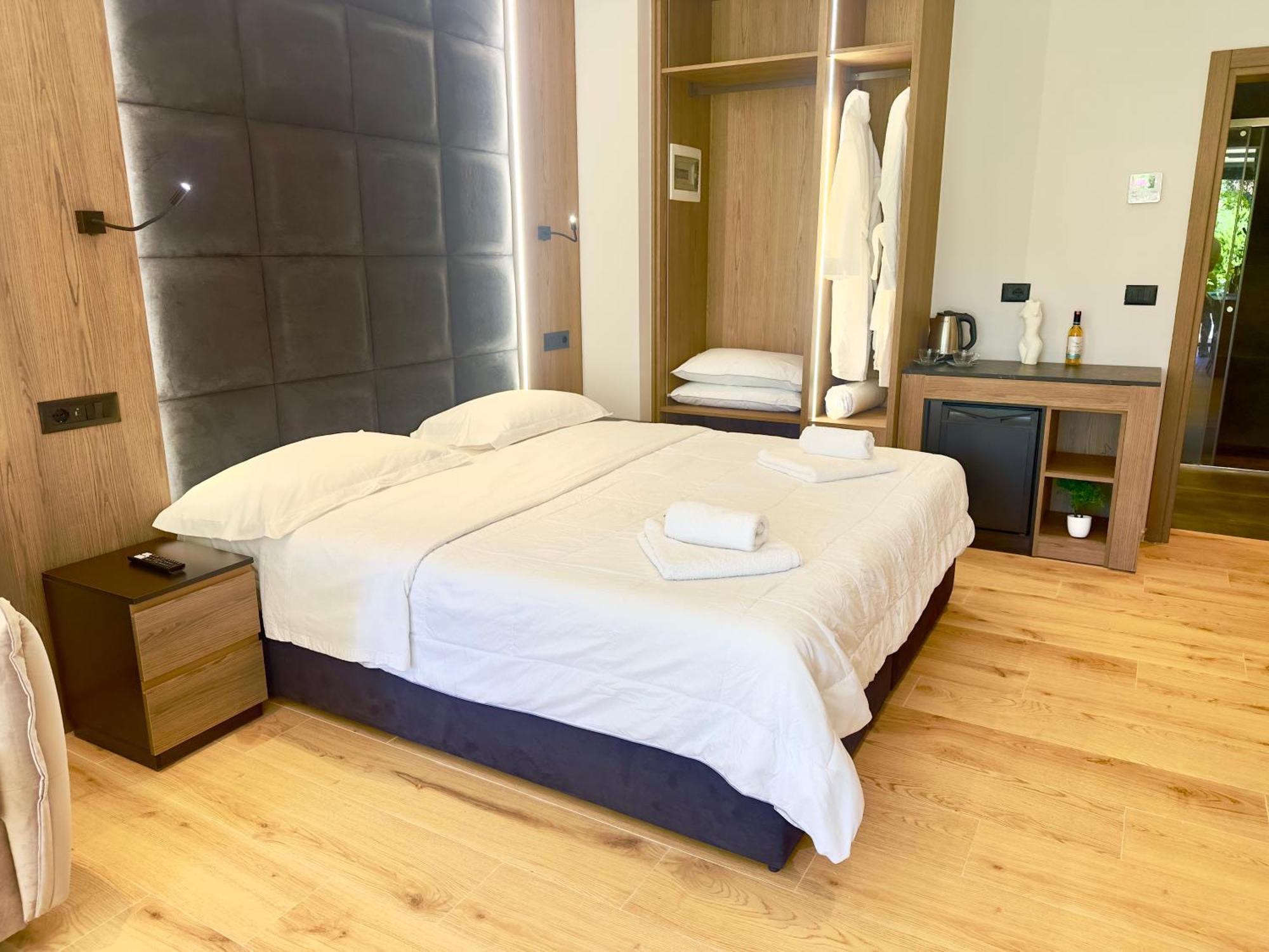 Elmar Comfort Vlorë エクステリア 写真